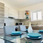 شقة Poseidon Court Penthouse Superior خليج سانت بول