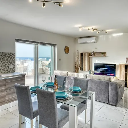 Poseidon Court Penthouse Superior Apartman San Pawl il-Baħar