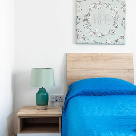 Poseidon Court Penthouse Superior * St. Paul's Bay