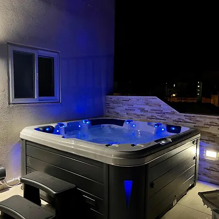 Poseidon Court Penthouse Superior Apartman San Pawl il-Baħar
