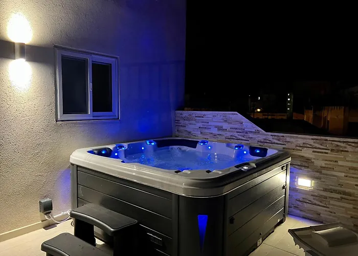 Poseidon Court Penthouse Superior Apartamento St Paul's Bay