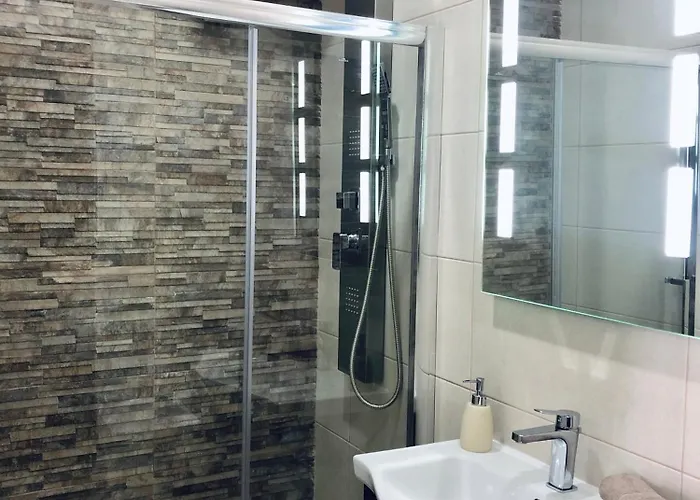 Poseidon Court Penthouse Superior *