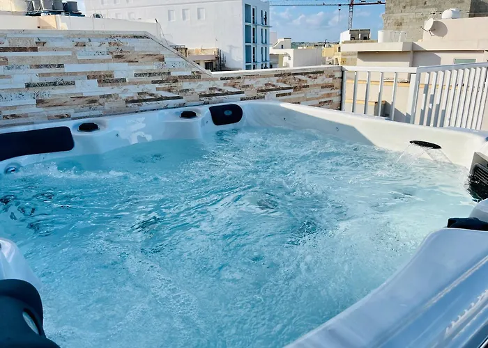 Poseidon Court Penthouse Superior St Paul's Bay